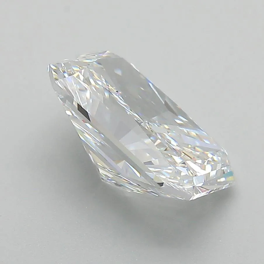2.58ct Radiant Lab Grown Diamond (Colour D, Clarity VVS1, IGI Certified)
