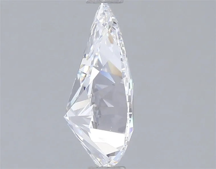 1.05 carat pear-shaped lab-grown diamond, color D, clarity VVS2.
