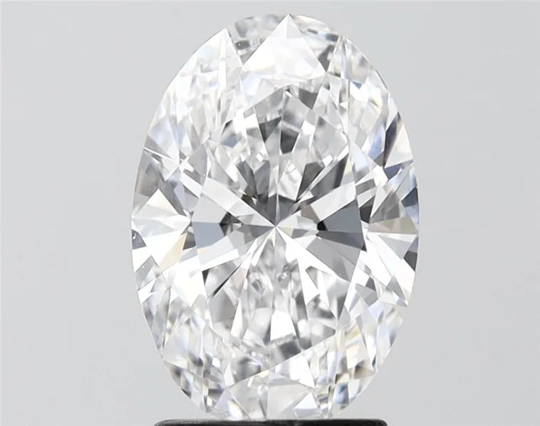 2.15ct Oval Lab Grown Diamond (Colour D, Clarity VVS2, IGI Certified)