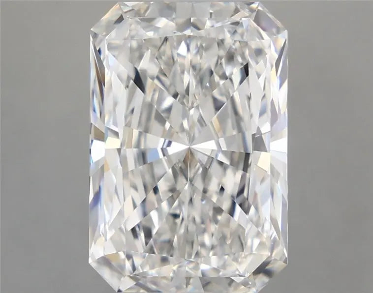 5.07ct Radiant Lab Grown Diamond (Colour F, Clarity VVS2, IGI Certified)