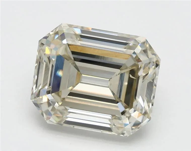 3.04ct Emerald Lab Grown Diamond (Colour J, Clarity SI1, IGI Certified)
