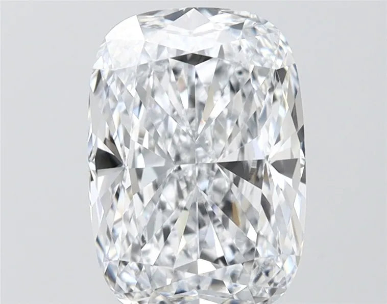 3.05ct Cushion modified Lab Grown Diamond (Colour E, Clarity VVS1, IGI Certified)