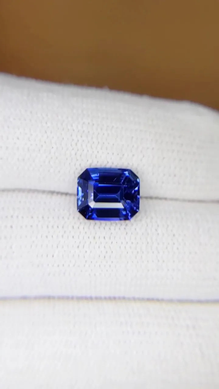 3.39ct Emerald Natural Sapphire (Colour Blue, Clarity Eye Clean, Cut Faceted)