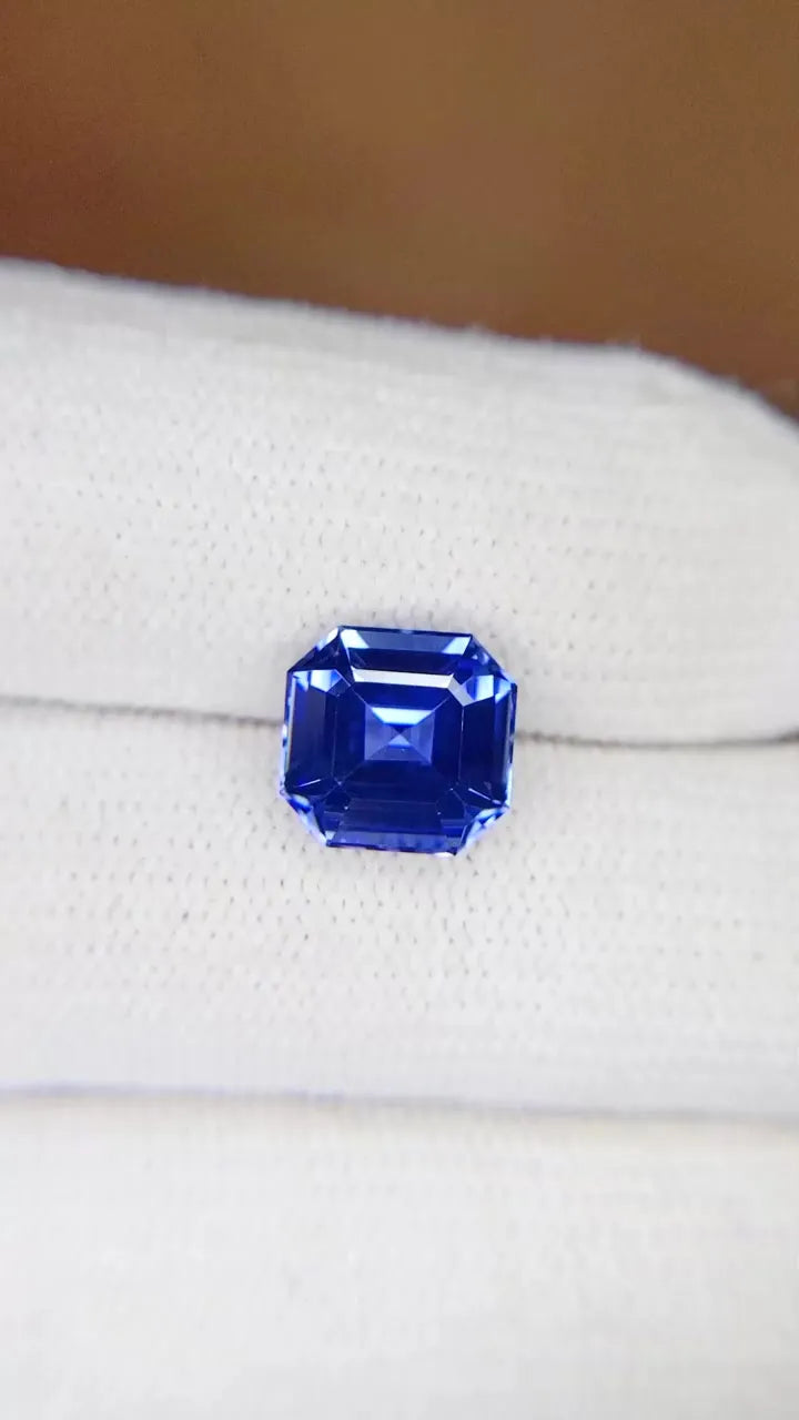 3.45ct Emerald Natural Sapphire (Colour Blue, Clarity Eye Clean, Cut Faceted)