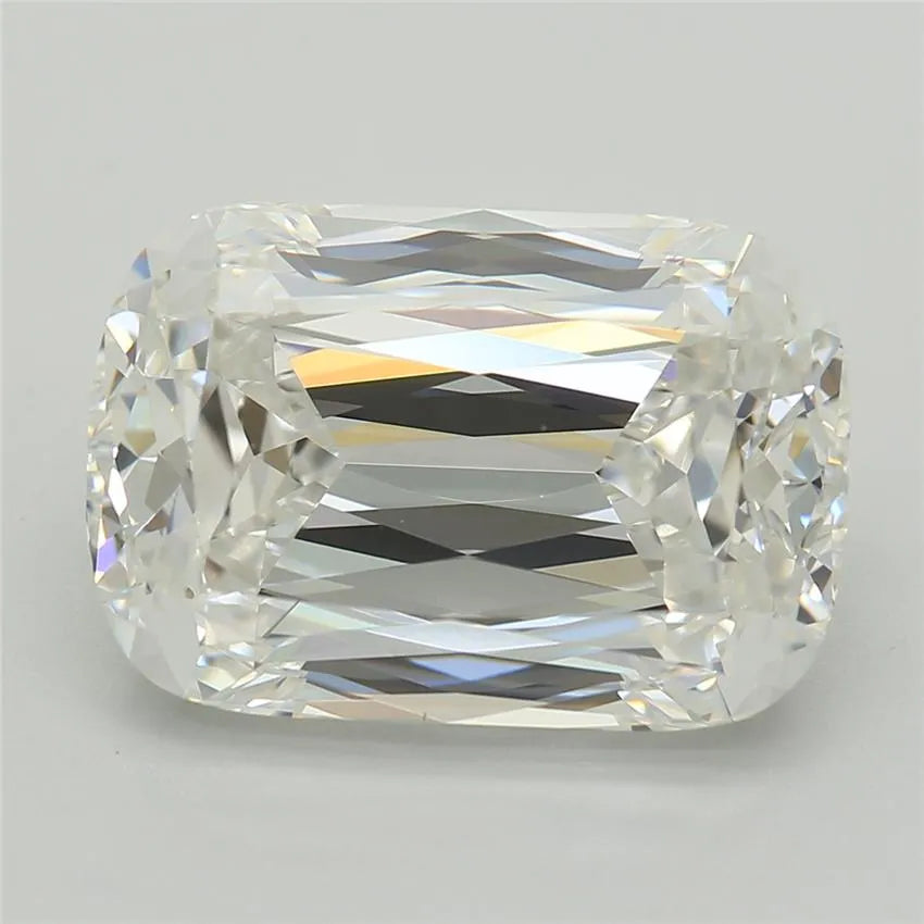 4.04ct Cushion modified Lab Grown Diamond (Colour E, Clarity VVS2, IGI Certified)