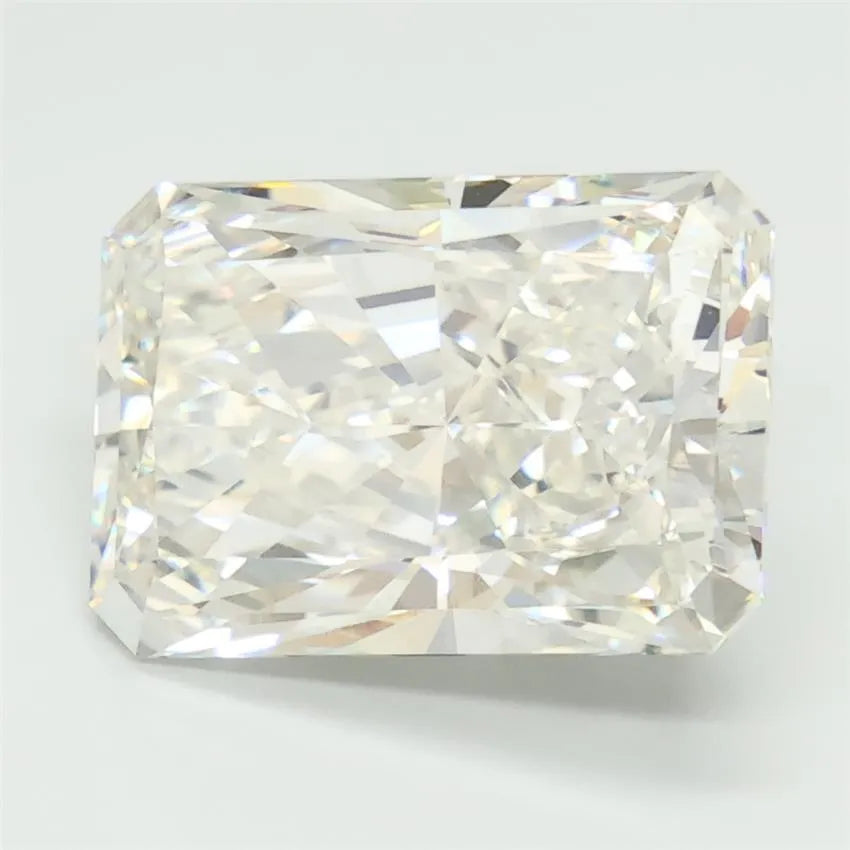 5.02ct Radiant Lab Grown Diamond (Colour G, Clarity VVS2, Cut EX, IGI Certified)