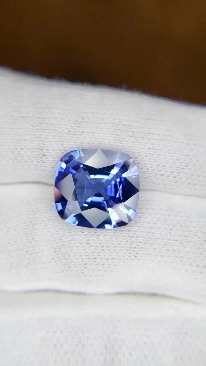 6.20ct Cushion Natural Sapphire (Colour Blue, Clarity Eye Clean, Cut Faceted)