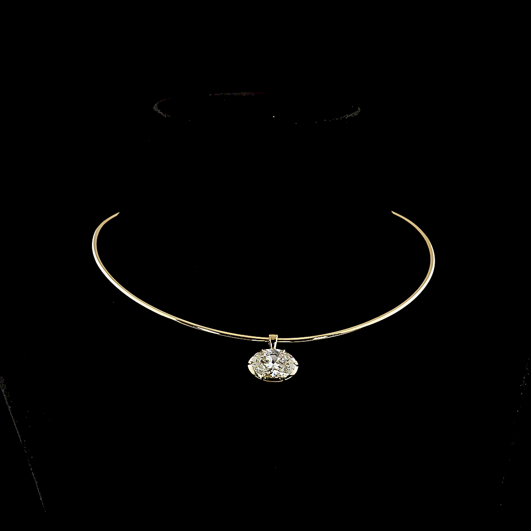 Collar torque de diamante ovalado cultivado en laboratorio de 7ct