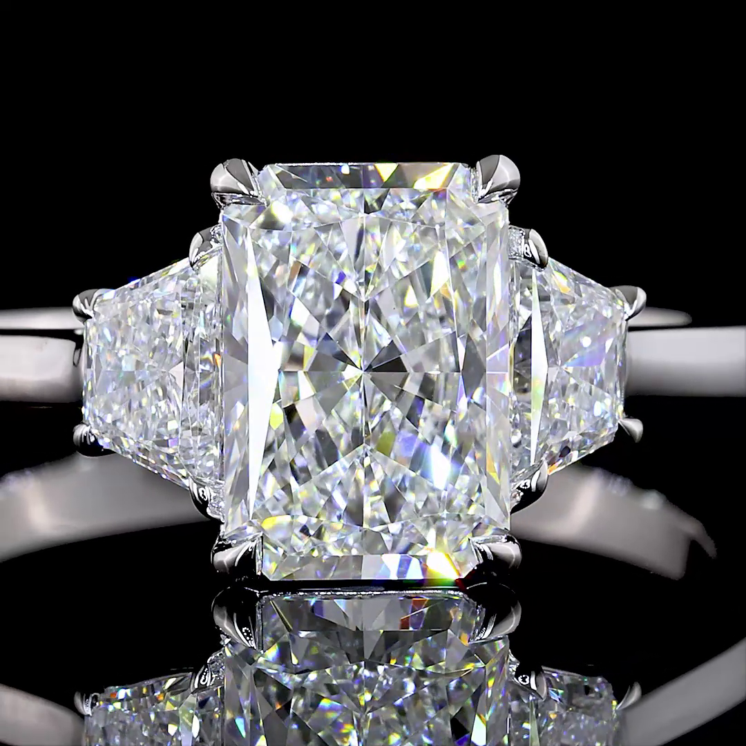Anillo de compromiso de diamantes de tres piedras, talla radiante, cultivados en laboratorio, de 1,96 ct en total